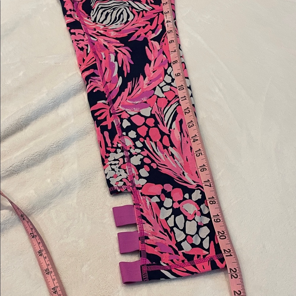 Lilly Pulitzer Luxletic leggings - Picture 4 of 8